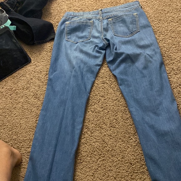 Light Blue Jeans - Picture 3 of 3